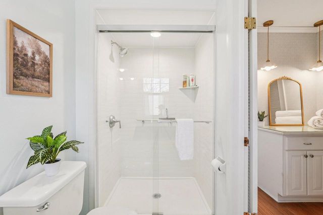 3220 W Chateau COURT, Mequon, WI 53092