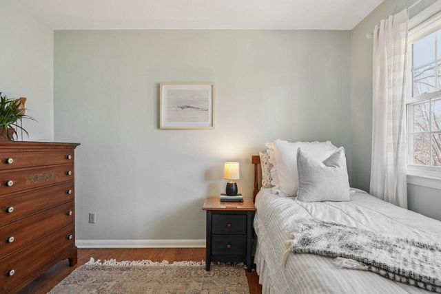 3220 W Chateau COURT, Mequon, WI 53092