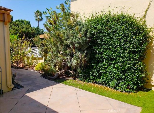 81 Seton, Irvine, CA 92612