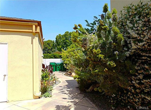 81 Seton, Irvine, CA 92612
