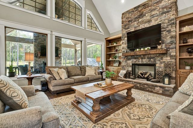 1699 NE Boyles Mill Road, Dalton, GA 30721