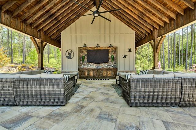 1699 NE Boyles Mill Road, Dalton, GA 30721