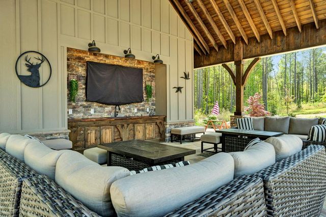 1699 NE Boyles Mill Road, Dalton, GA 30721