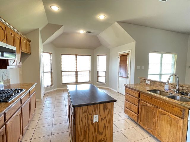 4001 Landisburg Trail, Fort Worth, TX 76244