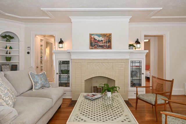 1705 N 68th STREET, Wauwatosa, WI 53213