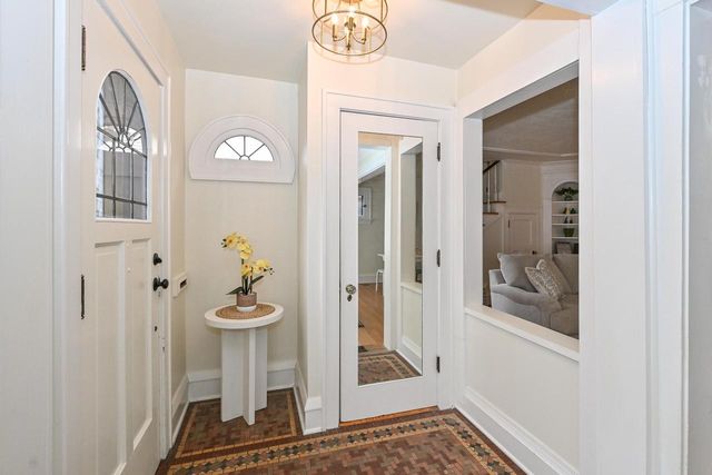 1705 N 68th STREET, Wauwatosa, WI 53213