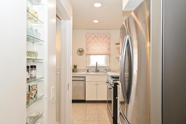 1705 N 68th STREET, Wauwatosa, WI 53213