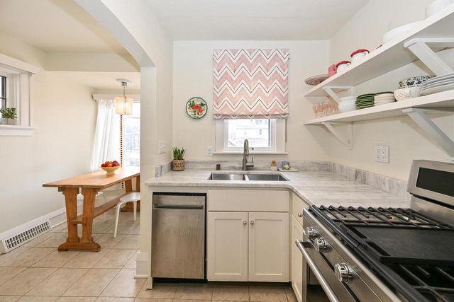 1705 N 68th STREET, Wauwatosa, WI 53213