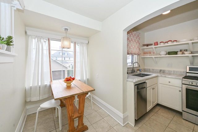 1705 N 68th STREET, Wauwatosa, WI 53213