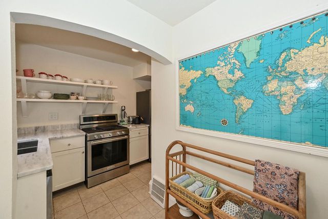 1705 N 68th STREET, Wauwatosa, WI 53213