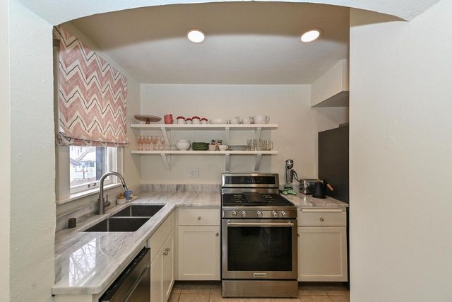 1705 N 68th STREET, Wauwatosa, WI 53213