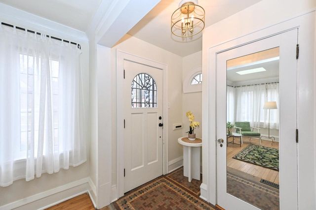 1705 N 68th STREET, Wauwatosa, WI 53213