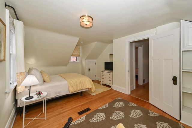 1705 N 68th STREET, Wauwatosa, WI 53213