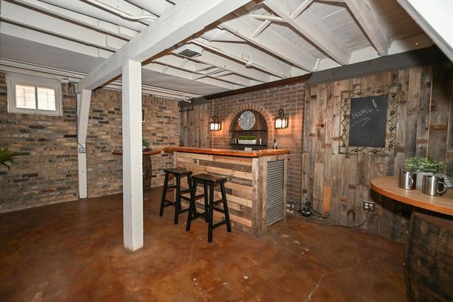 1705 N 68th STREET, Wauwatosa, WI 53213