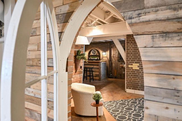 1705 N 68th STREET, Wauwatosa, WI 53213