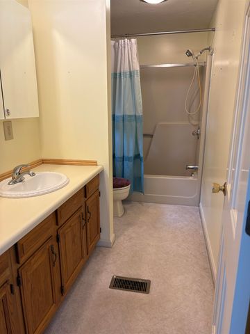 25 Sunset Drive, Hopkinton, NH 03229