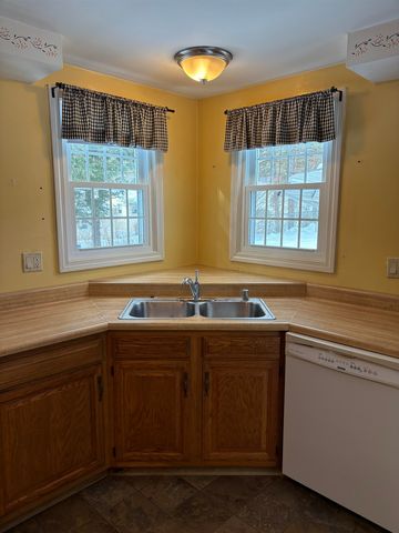 25 Sunset Drive, Hopkinton, NH 03229