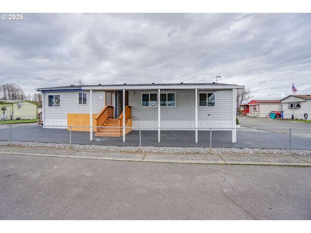 300 Sw 7TH Ave 812, Battle Ground, WA 98604