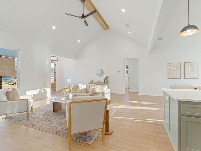 75 W Elmwood Dr, Mount Vernon, TX 75457