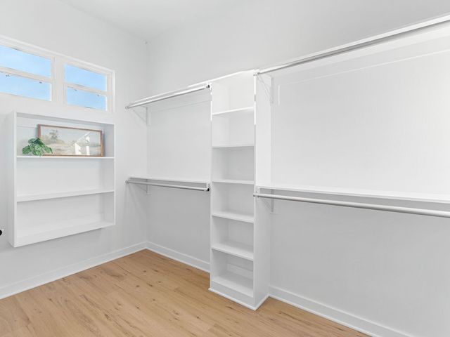 75 W Elmwood Dr, Mount Vernon, TX 75457