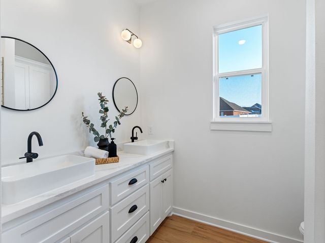 75 W Elmwood Dr, Mount Vernon, TX 75457