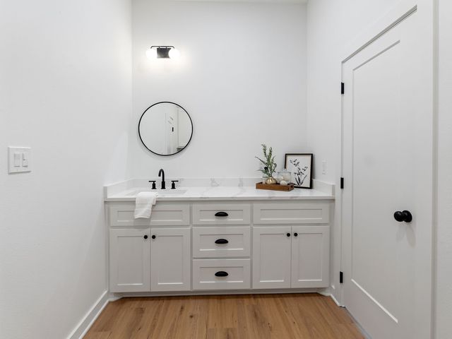 75 W Elmwood Dr, Mount Vernon, TX 75457