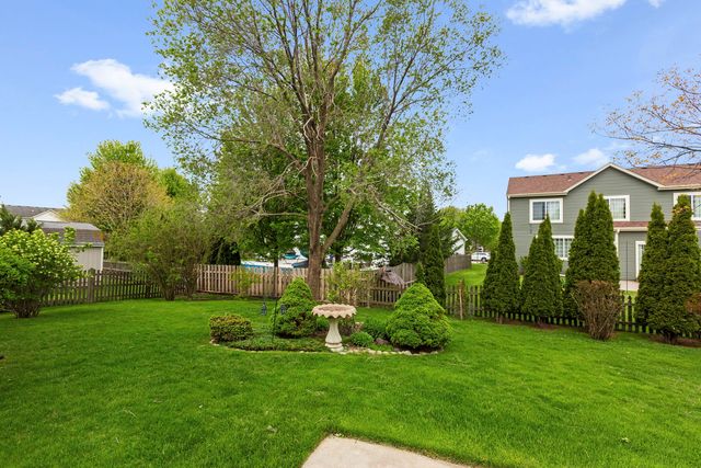 9231 Durham Drive, Huntley, IL 60142