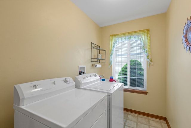 9231 Durham Drive, Huntley, IL 60142