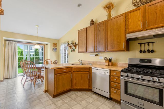 9231 Durham Drive, Huntley, IL 60142