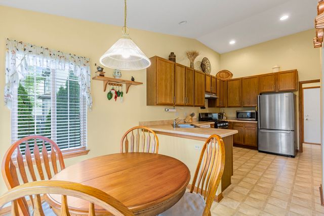 9231 Durham Drive, Huntley, IL 60142