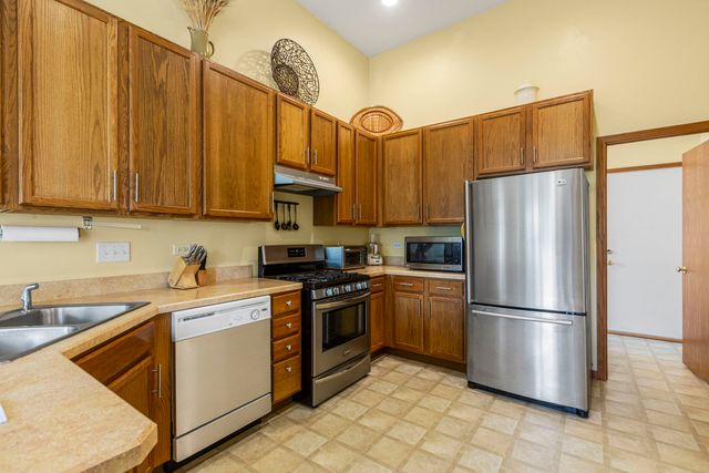 9231 Durham Drive, Huntley, IL 60142