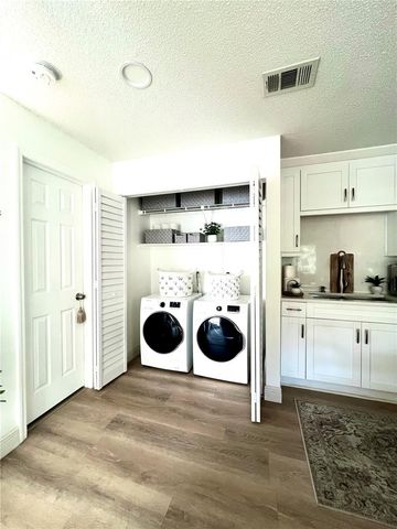 9481 HIGHLAND OAK DRIVE 1208, Tampa, FL 33647