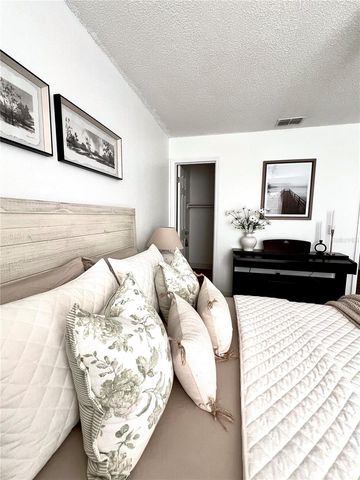 9481 HIGHLAND OAK DRIVE 1208, Tampa, FL 33647