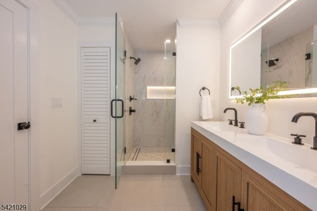 43 E Shore Rd, Denville Twp., NJ 07834