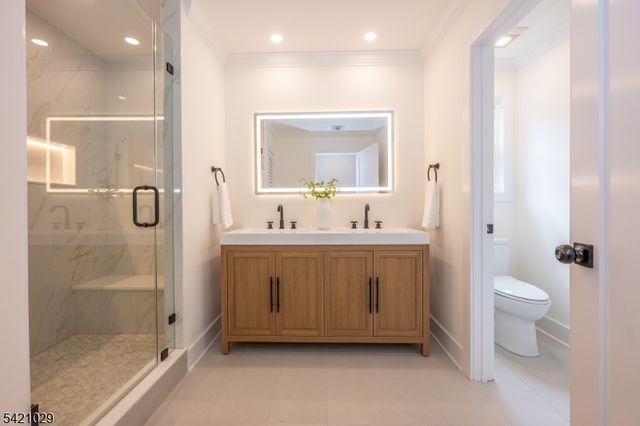 43 E Shore Rd, Denville Twp., NJ 07834