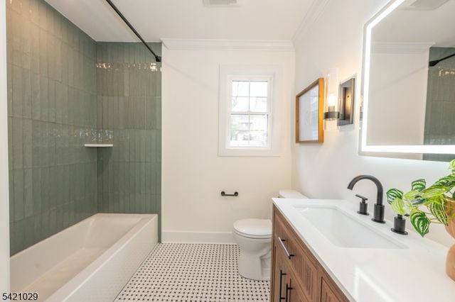 43 E Shore Rd, Denville Twp., NJ 07834