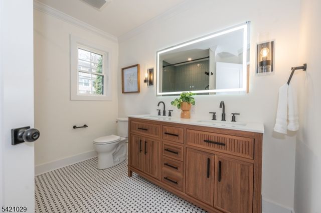 43 E Shore Rd, Denville Twp., NJ 07834