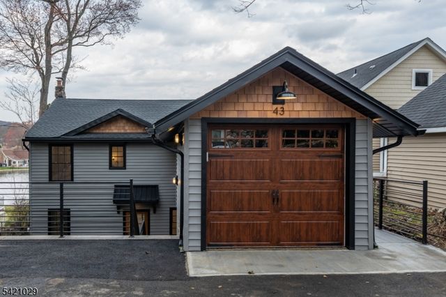 43 E Shore Rd, Denville Twp., NJ 07834