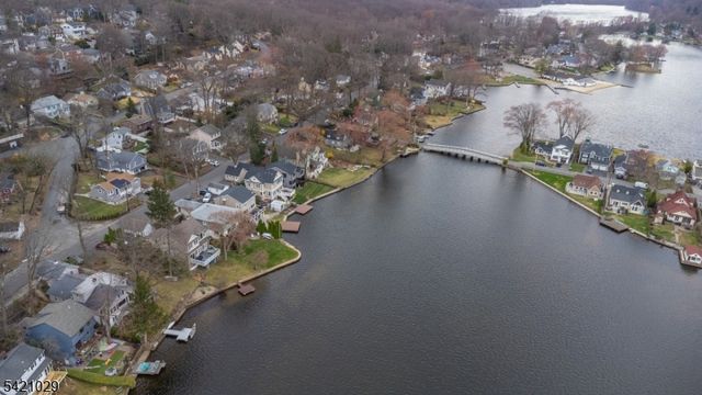 43 E Shore Rd, Denville Twp., NJ 07834