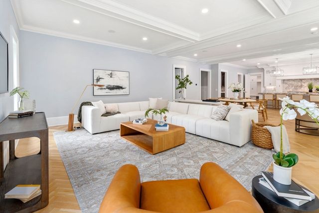 196 Pond Road, Wellesley, MA 02482