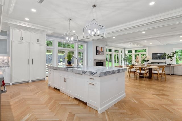 196 Pond Road, Wellesley, MA 02482