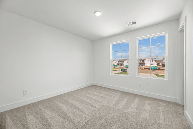 2563 Peaceful Valley Dr, Columbia, TN 38401