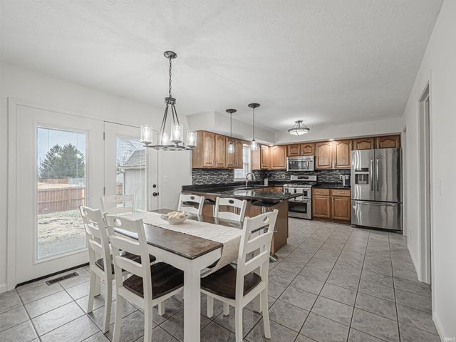 4150 Clover Drive, Evansville, IN 47711