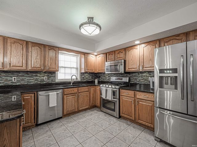 4150 Clover Drive, Evansville, IN 47711