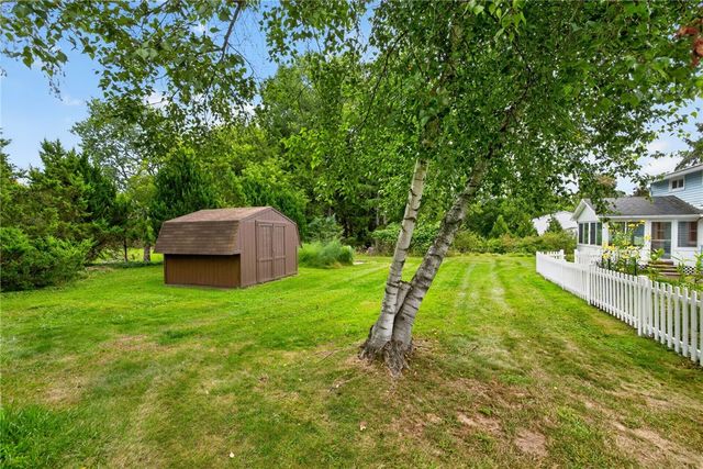 1070 Shoemaker Road, Webster, NY 14580