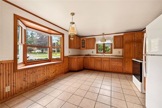 1070 Shoemaker Road, Webster, NY 14580