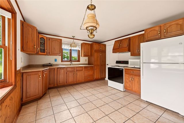 1070 Shoemaker Road, Webster, NY 14580