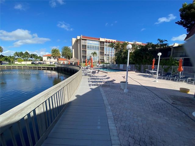 2101 Atlantic Shores Blvd 108, Hallandale Beach, FL 33009