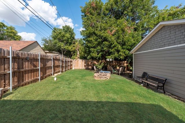 4024 Calmont Avenue, Fort Worth, TX 76107