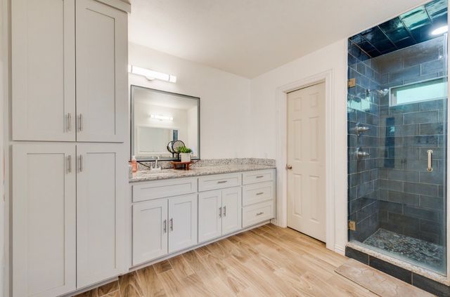 4024 Calmont Avenue, Fort Worth, TX 76107
